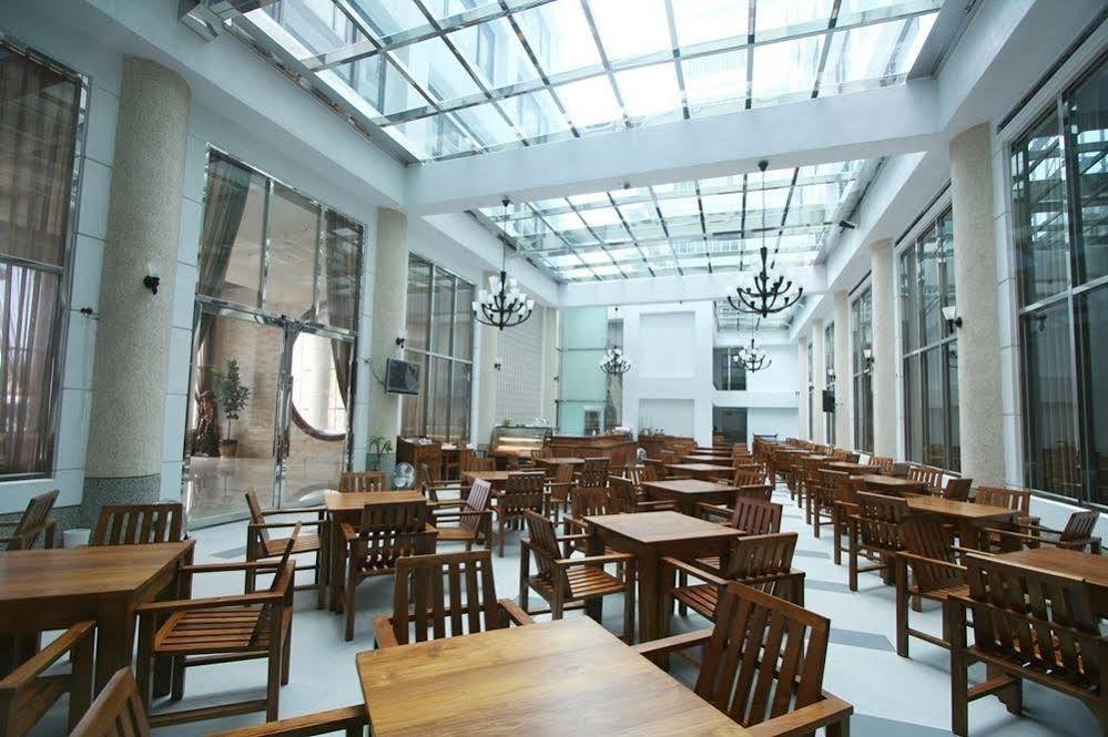 Yentai Hotel Magong Eksteriør bilde